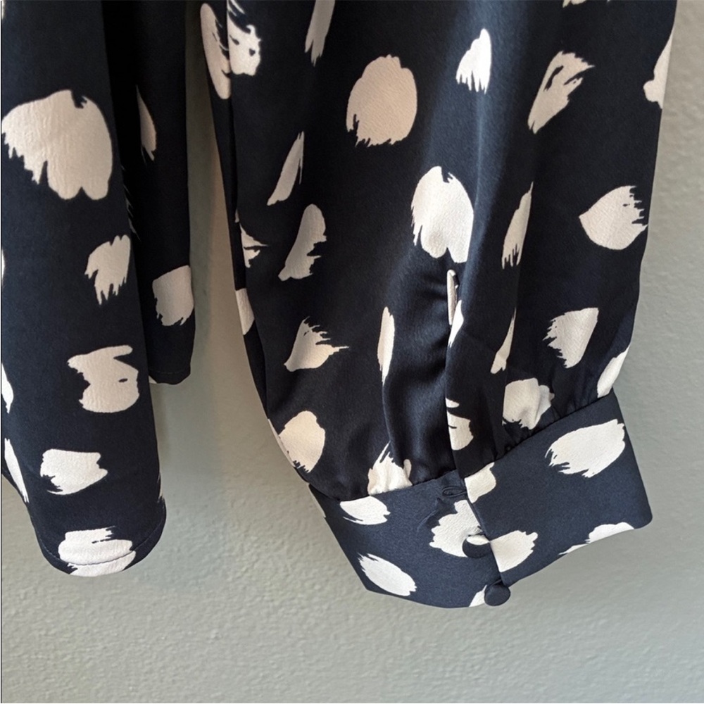 J. Crew Long Sleeve Ruffle Front Navy and White Brushstroke Print Blouse Large - Picture 8 of 10